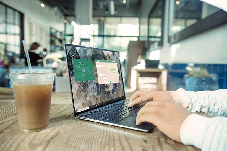 What are SMART goals and how can you use them to increase productivity?
